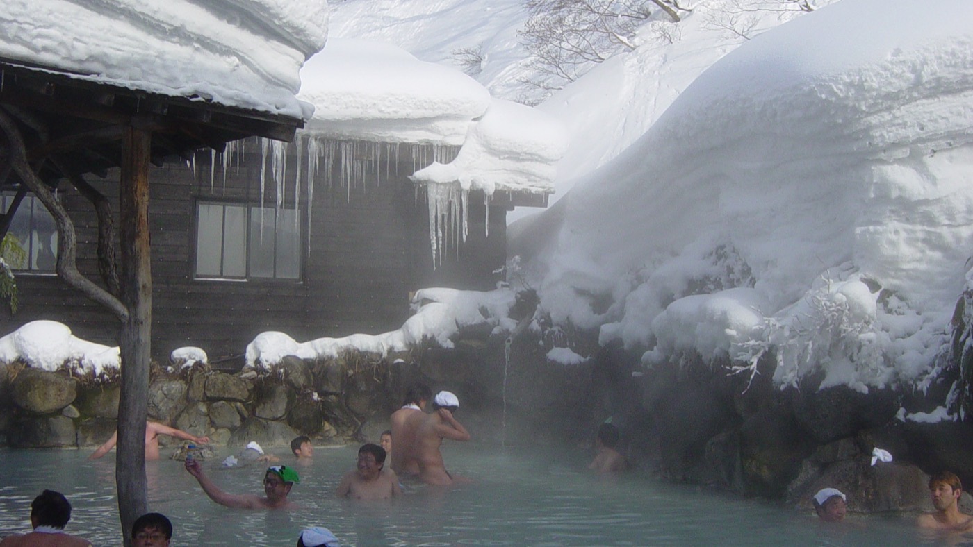鶴の湯温泉の露天風呂
