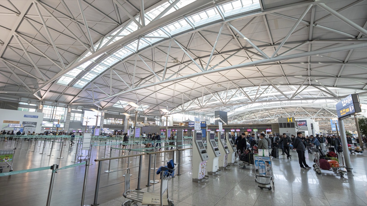 仁川国際空港第1ターミナルの出発ロビー